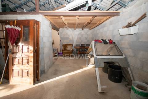 Quintinha junto à barragem da teja