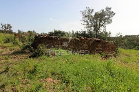 Quinta com ruína em corte malhão, são martinho das amoreiras