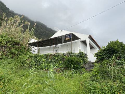 Moradia t2 , fajã das almas