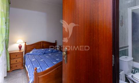 Espaçoso t4 no feijó, almada