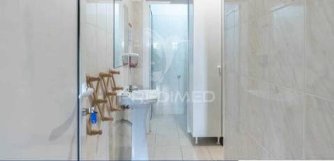 Moradia individual t3+1 com comércio