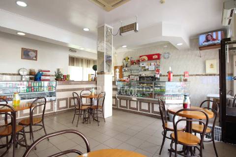 Lojas/restaurante em almada