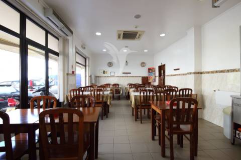 Lojas/restaurante em almada