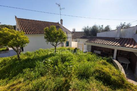 Moradia t2 com quintal e garagem