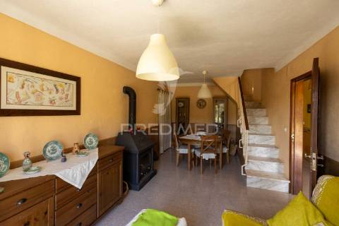 Moradia t2 com quintal e garagem