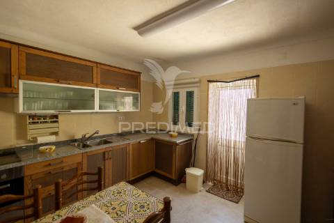 Moradia t2 com quintal e garagem