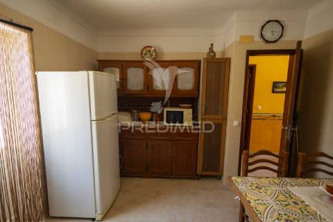 Moradia t2 com quintal e garagem