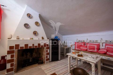 Moradia t2 com quintal e garagem