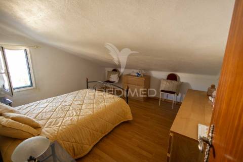 Moradia t2 com quintal e garagem