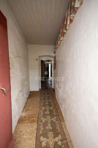 3 moradias com logradouro de 2750m2, em bencatel