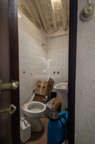 3 moradias com logradouro de 2750m2, em bencatel