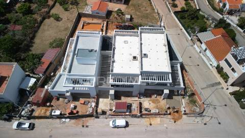 Moradia t3 com piscina perto da praia e campos de golfe