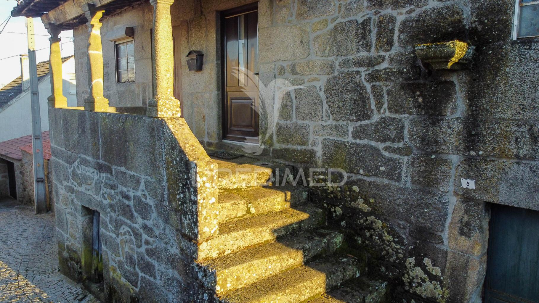 Moradia na torre do terrenho para reabilitar