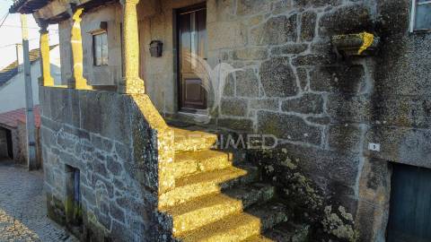 Moradia na torre do terrenho para reabilitar