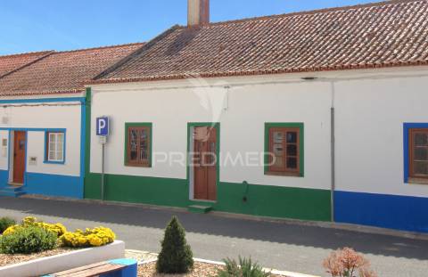 Moradia antiga t3 com logradouro em santa clara-a-velha