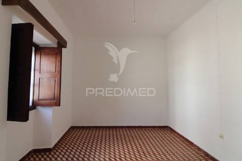 Moradia antiga t3 com logradouro em santa clara-a-velha