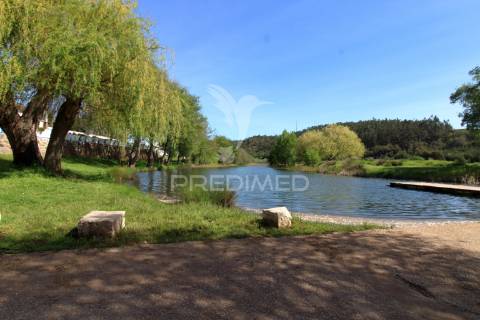 Moradia antiga t3 com logradouro em santa clara-a-velha