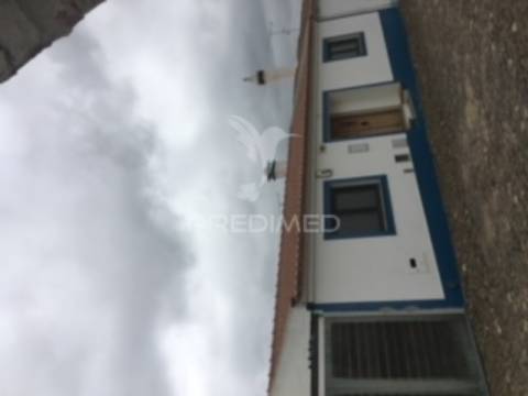 Excelente moradia em entradas/alentejo