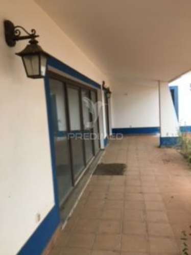 Excelente moradia em entradas/alentejo