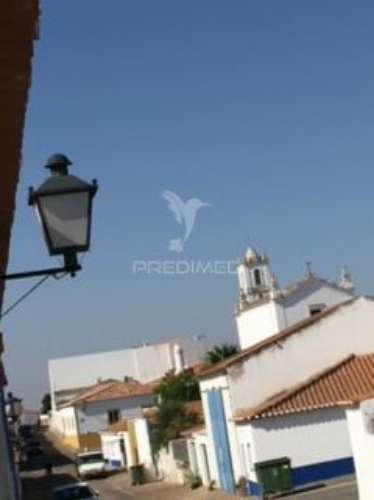 Excelente moradia em entradas/alentejo