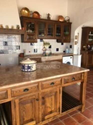 Excelente moradia em entradas/alentejo