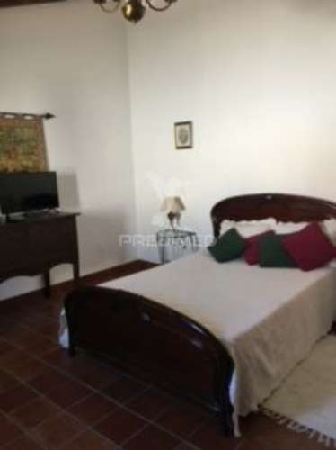 Excelente moradia em entradas/alentejo