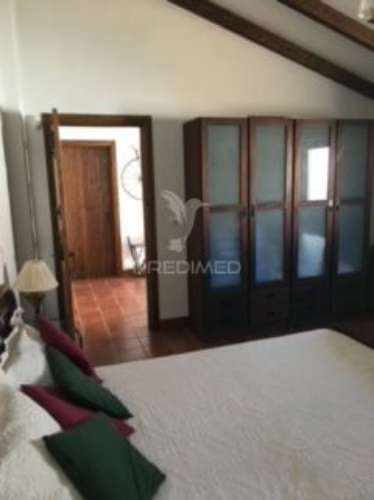 Excelente moradia em entradas/alentejo