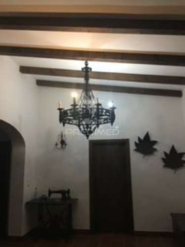 Excelente moradia em entradas/alentejo