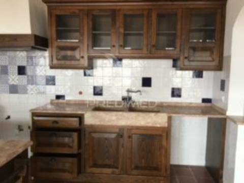 Excelente moradia em entradas/alentejo