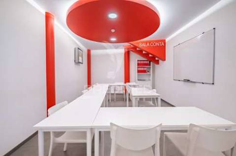 Escritório com 2 pisos no centro do funchal