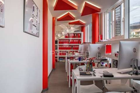 Escritório com 2 pisos no centro do funchal