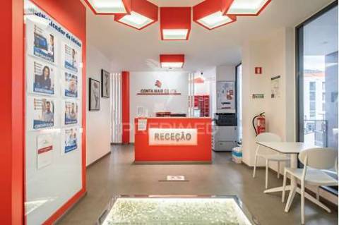 Escritório com 2 pisos no centro do funchal