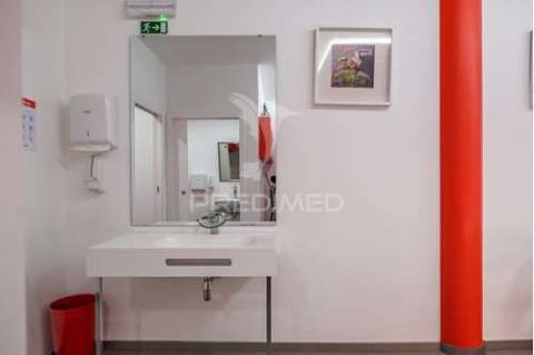 Escritório com 2 pisos no centro do funchal