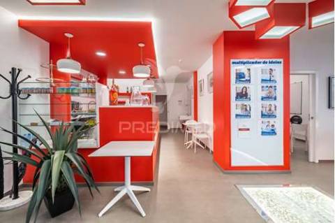 Escritório com 2 pisos no centro do funchal