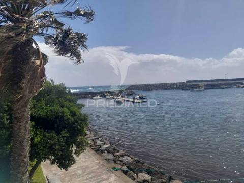 Oportunidade única em são mateus – prédio frente-mar com vista deslumbrante!