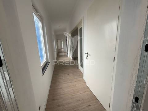 Oportunidade única em são mateus – prédio frente-mar com vista deslumbrante!