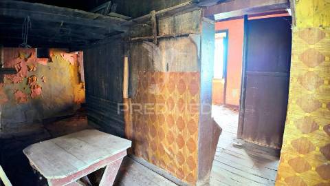 Moradia t2 para restaurar serra de santo antónio / alcanena