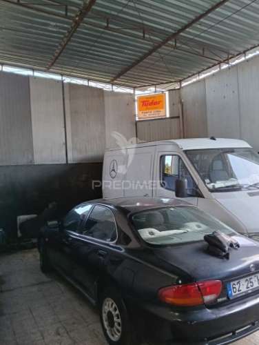 Armazém/oficina auto em moinhos da funcheira (amadora)