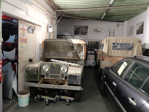 Armazém/oficina auto em moinhos da funcheira (amadora)