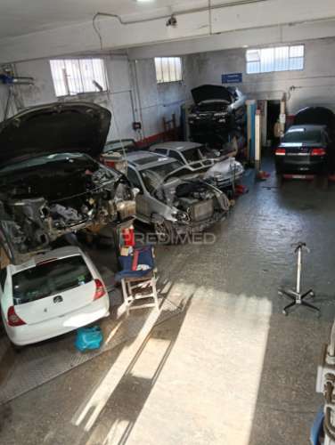 Armazém/oficina auto em moinhos da funcheira (amadora)