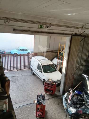 Armazém/oficina auto em moinhos da funcheira (amadora)