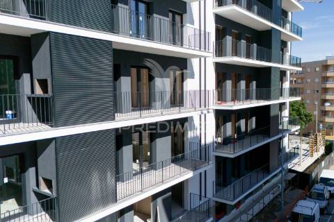 Encontre o seu espaço...fantástico apartamento novo,