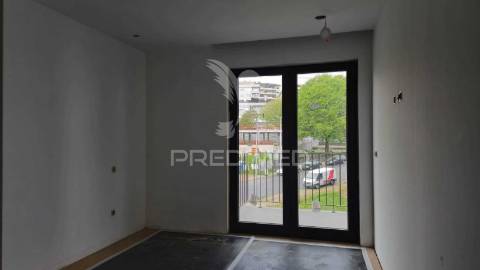 Encontre o seu espaço...fantástico apartamento novo,