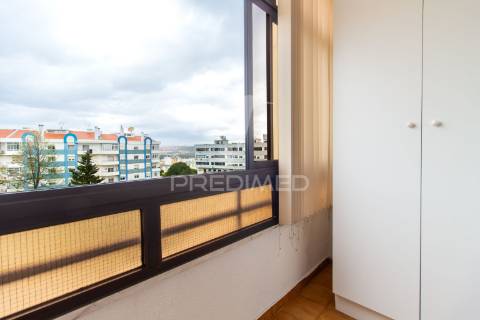 Apartamento t2 com box no  feijó - almada