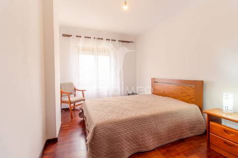 Apartamento t2 com box no  feijó - almada