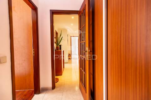 Apartamento t2 com box no  feijó - almada