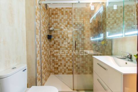 Apartamento t2 com box no  feijó - almada