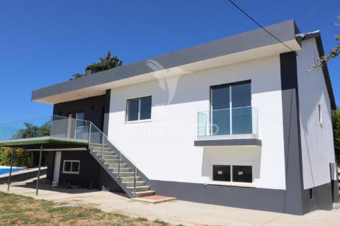 Moradia t5 com piscina