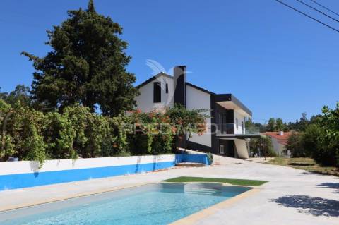 Moradia t5 com piscina