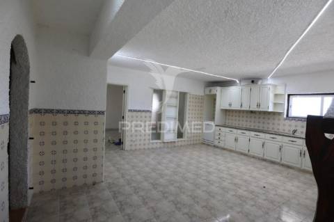 Moradia t5 com piscina